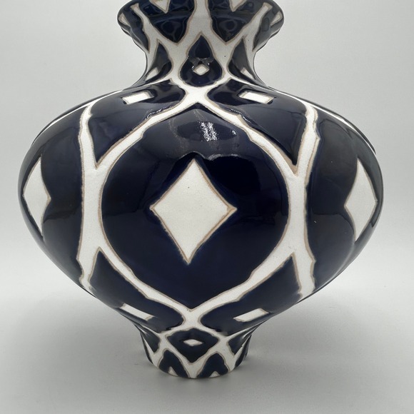 Handmade 10"H x 10"W Ceramic Vase Blue White Geometric Diamond Pattern Signed - Picture 6 of 9